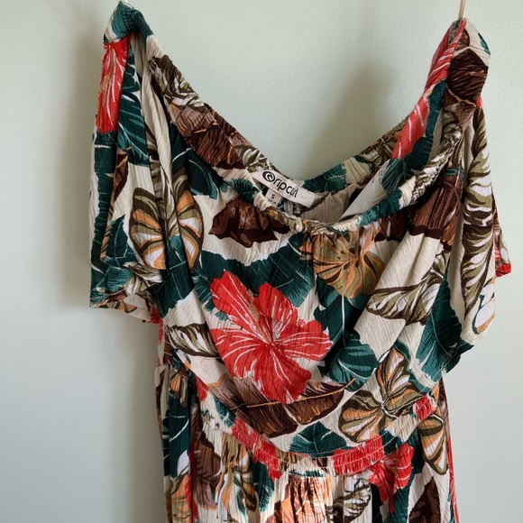 Beautiful long flowy Ripcurl Sundress. Size small - Picture 7 of 7